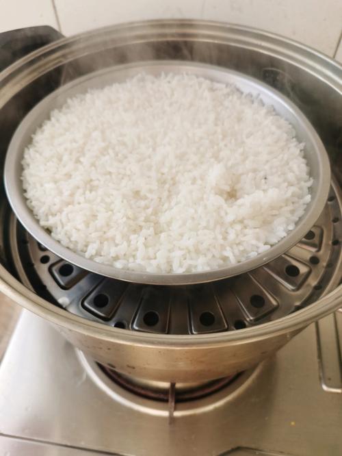 怎么蒸米饭的相关图片